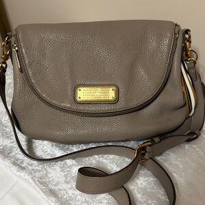 Marc by Marc Jacobs New Q Natasha Crossbody Shoulder Bag-Cement